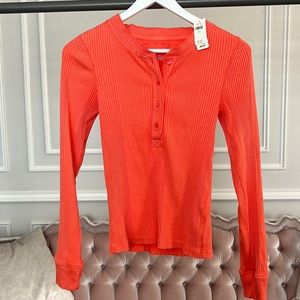 NWT AERIE LONG SLEEVES SHIRT SIZE M